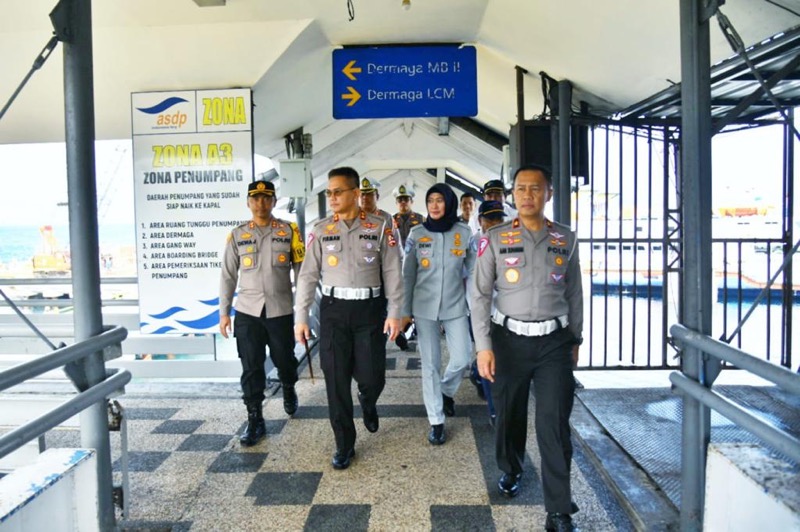 Jelang Libur Nataru Kakorlantas Tinjau Pelabuhan Gilimanuk Bali