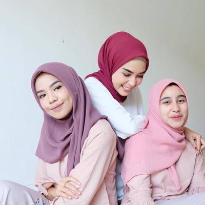 4 Tips Pilih Warna Hijab Sesuai Undertone Kulit