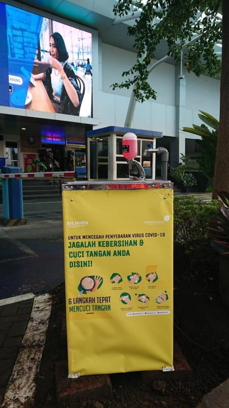 Hebringnya Bandara Husein Peduli: Sediakan Wastafel Cuci Tangan di Luar Terminal