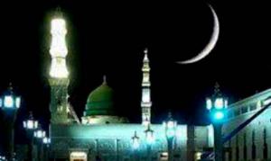 Indahnya Penampakan Bulan Sabit Syaban di Langit Masjid Nabawi