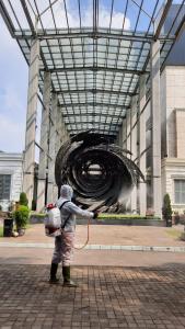 Jelang `New Normal` PMI Jakarta Pusat Gencarkan Penyemprotan Disinfektan