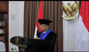 Maruf Amin Terima Gelar Doktor Honoris Causa Manajemen Syariah dari UMI Makassar