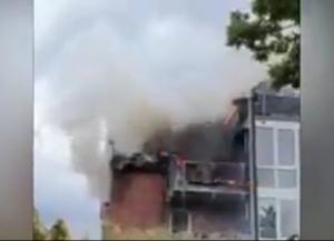 Setelah Tabrak Balon Udara, Pesawat Hantam Apartemen dan Terbakar, 3 Orang Tewas, Pilot Hilang