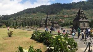Sudah Dibuka, Ribuan Wisatawan Kunjungi Kawasan Wisata Dieng
