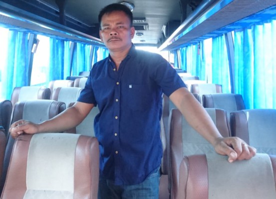 Juragan Sawit ini Banting Setir Jadi Pengemudi Bus PO Bekasi Raya