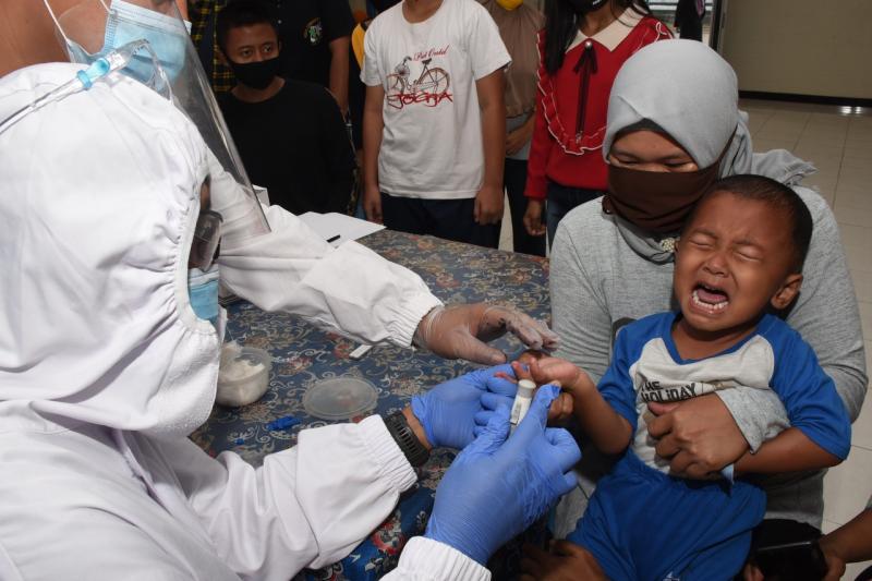 Ratusan Warga Rumdis, Rusunawa dan Flat Dewaruci AAL Jalani Rapid Test
