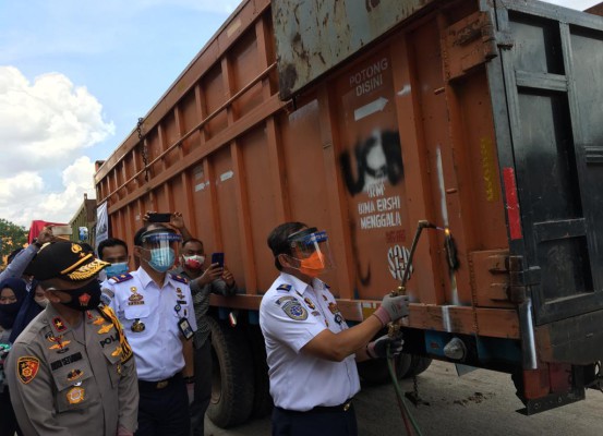 Dirjen Hubdat Normalisasi 2 Truk ODOL di Palembang