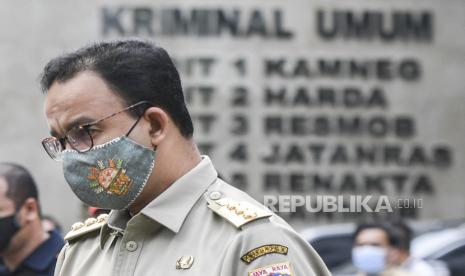Bacaannya Dasyhat, Ketika Anies Jadi Imam Shalat Magrib di Polda Metro Jaya