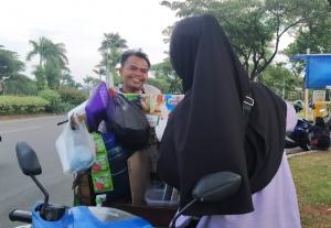 Pedagang Kopi Keliling, Siti: Semangat Menjemput Rezeki, Jangan Terlalu Berharap sama Orang Lain