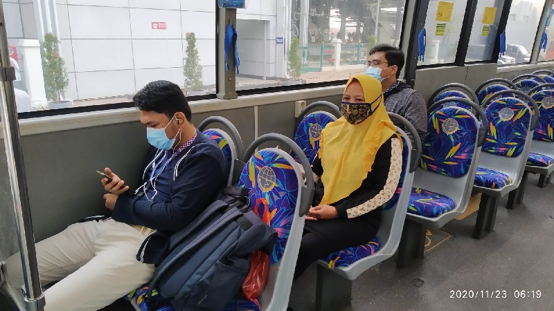 Khodijah Ketagihan Tiap Hari Senin Naik Bus Bantuan Gratis BPTJ