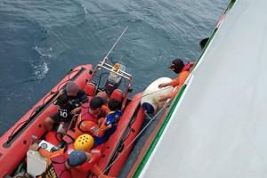 4 Kru Bertahan di Kapal Bahari Al-Barru yang Bocor di Perairan Pangkep
