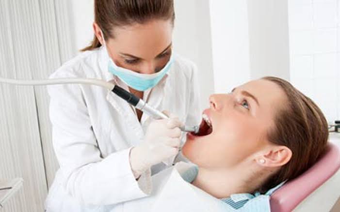 Ini 5 Tips Aman Pergi ke Dokter Gigi Saat Pandemi Corona