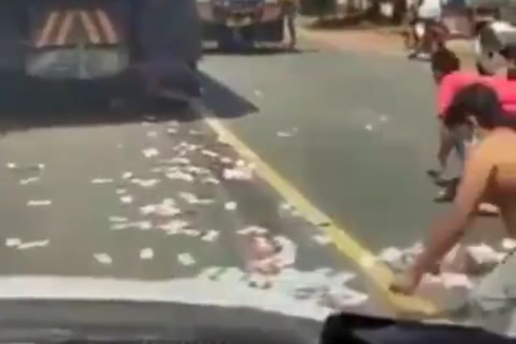 Anak Lupa Menutup Tas, Uang Rp 94 Juta Milik Kadek Hilang Tercecer di Jalan Raya, Begini Ceritanya