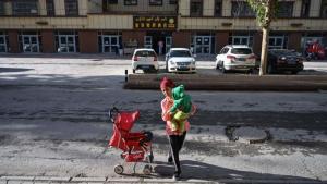 Twitter Hapus Cuitan China Tentang Klaim Perempuan Xinjiang Bukan lagi Mesin Penghasil Anak