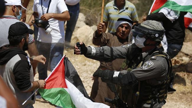 Tentara Israel Tembak 7 Pekerja Palestina hingga Terluka
