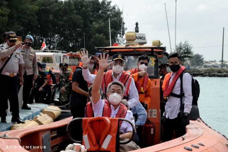 Menhub Semangati Tim Gabungan Pencarian dan Pertolongan Sriwijaya Air 182 di Pulau Lancang