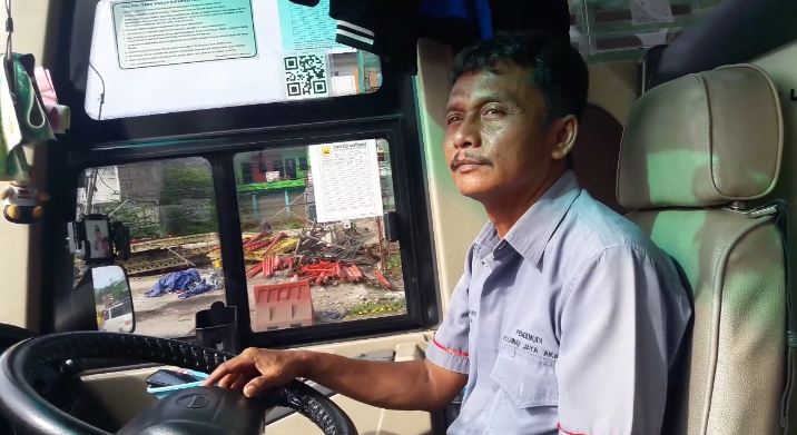 Agar Terus Sehat Sopiri Bus PO Sinar Jaya, Widodo: Banyak Ngopi
