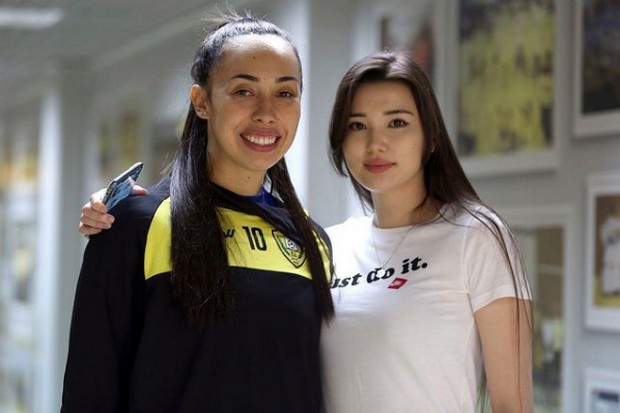 Si Cantik Sabina Ngaku Nyaris Berkarier Voli di Indonesia