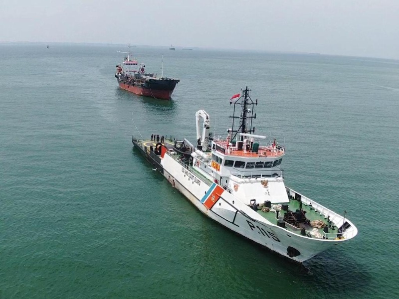 Mantap, Tim Patroli PLP Tanjung Uban Berhasil Evakuasi Kapal Berbendera Mongolia yang Rusak Mesin
