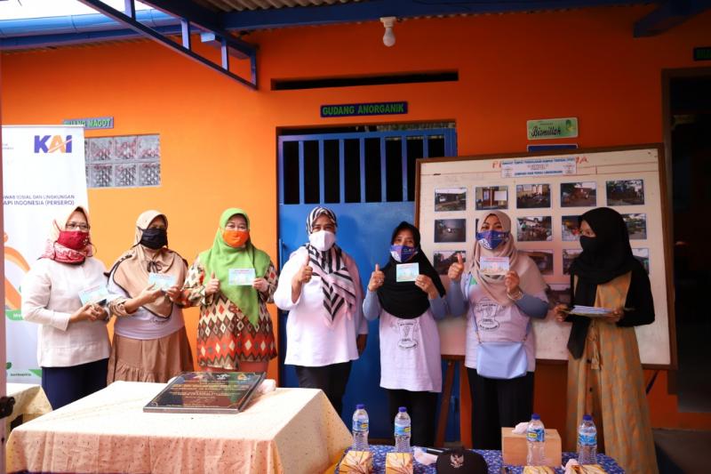 KAI Resmikan Tempat Pengolahan Sampah Terpadu Simpel di Kota Bandung