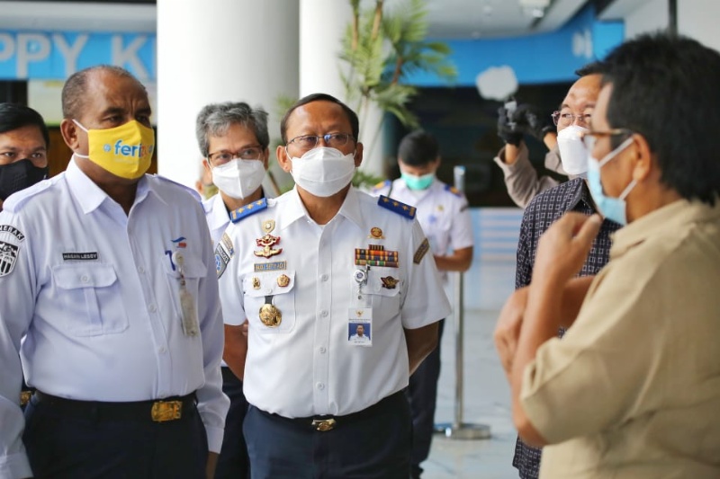 Kemenhub Bareng Komisi V DPR Tinjau Sarpras di Pelabuhan Merak