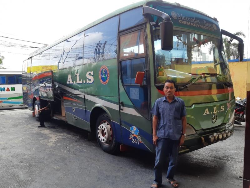 Cerita Sopir ALS: Ban Belakang Bus Lepas Kena Rumah