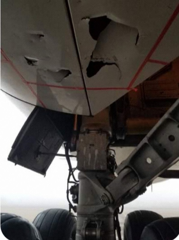 Bodi Boeing 747-400F Singapore Airlines Bolong-Bolong Usai Mendarat