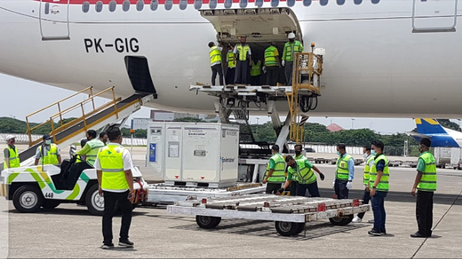 Vaksin Covid-19 Sinovac Tahap Kelima Sebanyak 10 Juta Dosis Tiba di Bandara Soekarno-Hatta