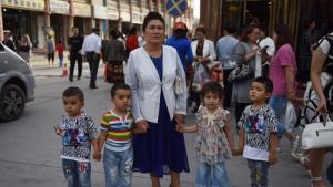 China `Memaksa` Ambil Anak-anak Keluarga Muslim Uighur dan Menempatkan Mereka di Panti Asuhan Pemerintah