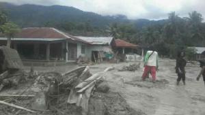 Banjir Lumpur Terjang Desa Beka Kabupaten Sigi, Ratusan Warga Mengungsi