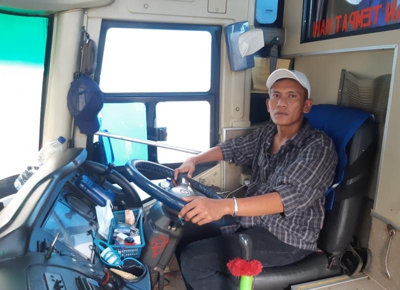 Pengemudi Bus Laju Prima Rute Bandung-Jambi: Mudik Jangan Dilarang, Tahun Lalu Penghasilan Nol