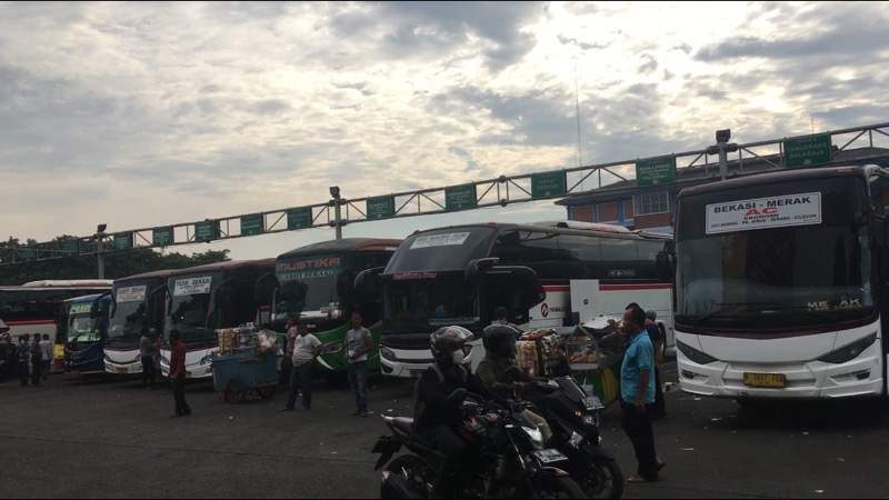 Libur Panjang Selesai, Penumpang Banyak Tiba di Terminal Kota Bekasi