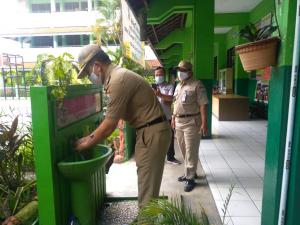 Camat Gambir Pantau Kesiapan Sekolah Untuk Tatap Muka