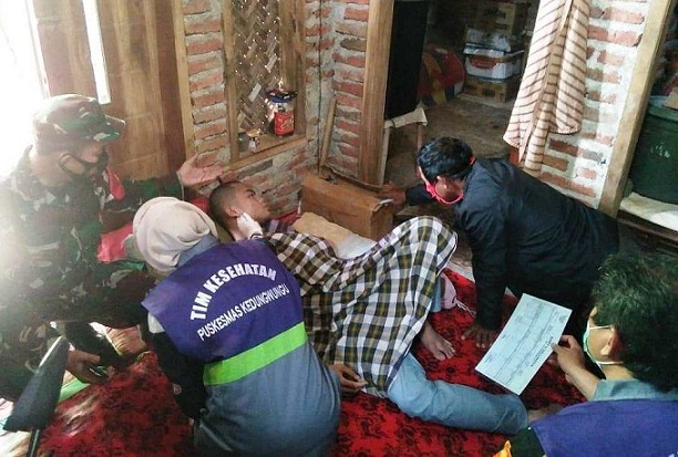 Alami Pendarahan di Kepala 5 Tahun, Akmad Juhri Didatangi Tim Dokmaru Kecamatan Krangkeng