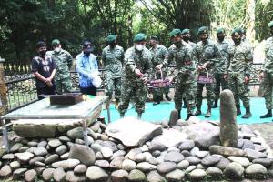 Peringati Hari Jadi ke-71, Yonif Raider 321/GT Majalengka Ziarah ke Makam Raja Galuh di Ciamis