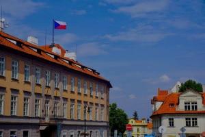 Ceko Ancam Usir Seluruh Diplomat Rusia