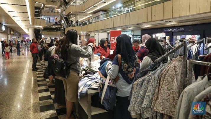 Akhirnya.. Setelah 16 Bulan Tiarap, Penjualan Ritel Naik Juga