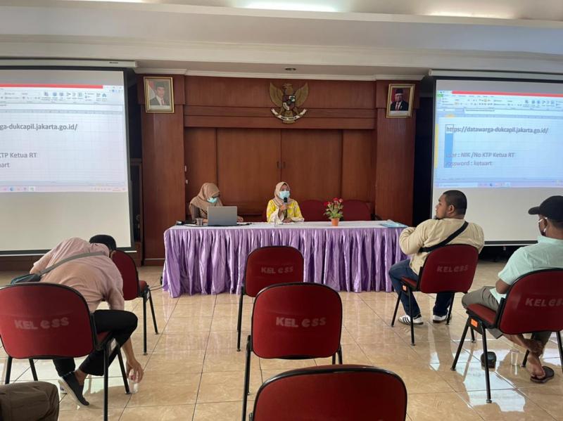 Kelurahan Gunung Sahari Selatan Sosialisasi Pemutakhiran Data Warga
