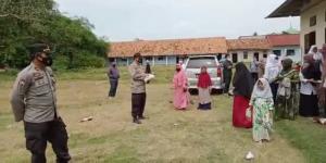 Timbulkan Kerumunan, Pembagian Rapor Sekolah Swasta Bekasi Dibubarkan Polisi