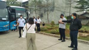 Negara Terus Hadir! BPTJ Kerahkan Lagi 5 Bus DAMRI Angkut Gratis Rakyat dari Stasiun Cikarang  