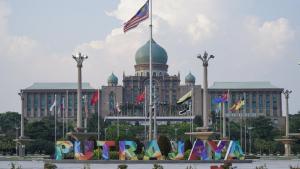 Malaysia `Berdamai` dengan Corona: Status Darurat Segera Dicabut