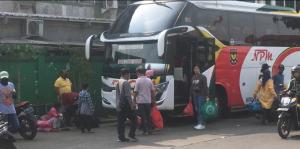 Penumpang Bus AntarKota Tujuan Sumatera Barat Rajai Terminal Kota Bekasi