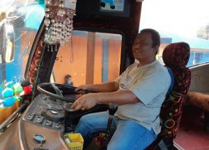 Pengemudi Bus ALS ini Geber Jakarta-Medan