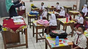  Gaduh 1.296 Sekolah Jadi Klaster Covid, Pemerintah Buka Suara