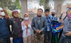 Warga Semeru Berterima Kasih atas Sumbangan FPI: Semoga Anak Cucu Kita Terusin Perjuangan HRS