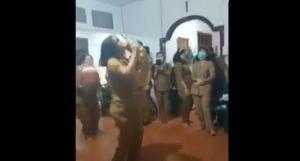 Viral, ASN Berjoget Sambil Mabuk Konsumsi Miras, Menteri Tjahjo Minta Dihukum Berat 