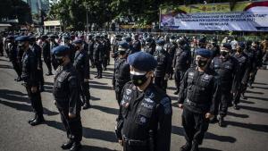 Ratusan Aparat Diterjunkan Amankan Bentrok di Tengah Hutan Maluku  
