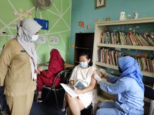 75 Warga Masyarakat Jalani Suntik Vaksin Booster di RPTRA