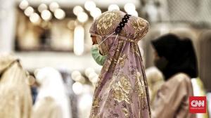 MUI: Salat Tarawih Wajib Pakai Masker, Bila Sakit di Rumah Saja
