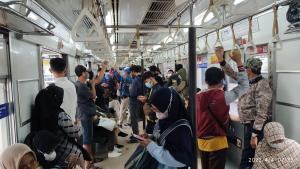 KAI Commuter Imbau Utamakan Keselamatan dan Tetap Disiplin Protokol Kesehatan dalam Menggunakan KRL